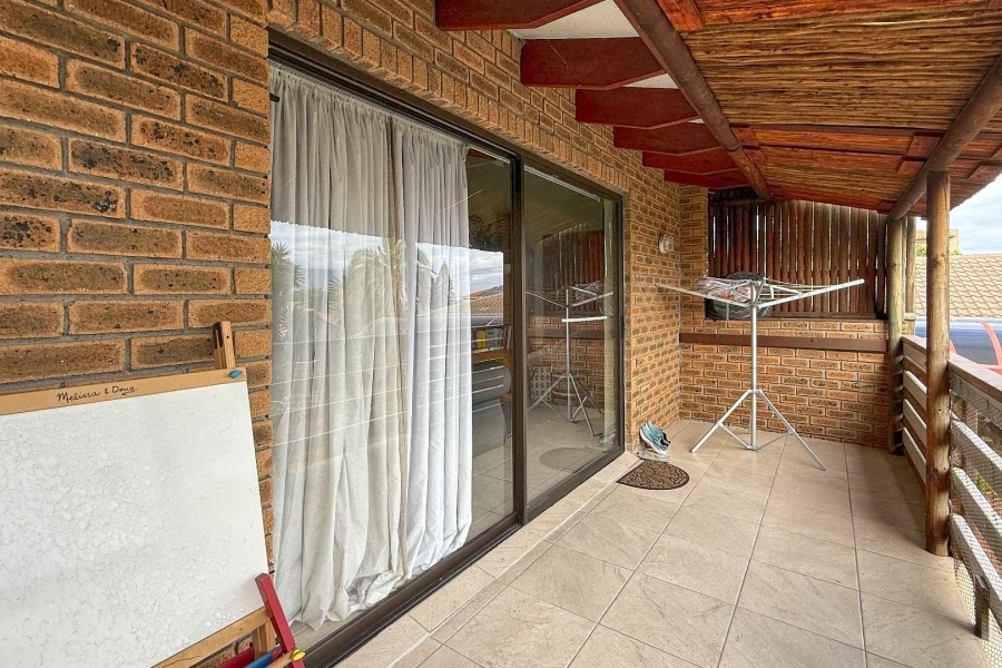 5 Bedroom Property for Sale in Flamingo Vlei Western Cape